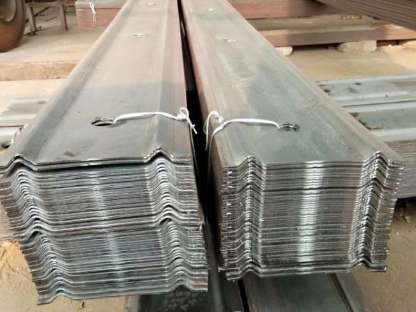 利用W钢带进行作业时的注意事项